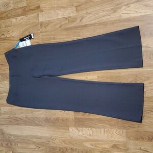 Memoir Wilshire NWT Flare Pants Size 3  Short Petite Gray